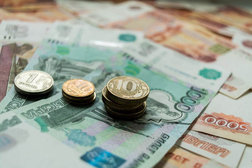 Большинство россиян не удовлетворены уровнем зарплаты