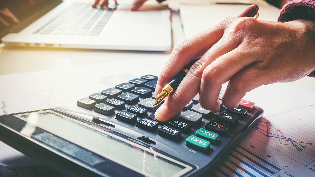 ВТБ и Сбербанк снижают ставки по вкладам