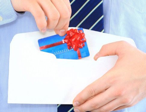 Кредитная карточка в качестве подарка