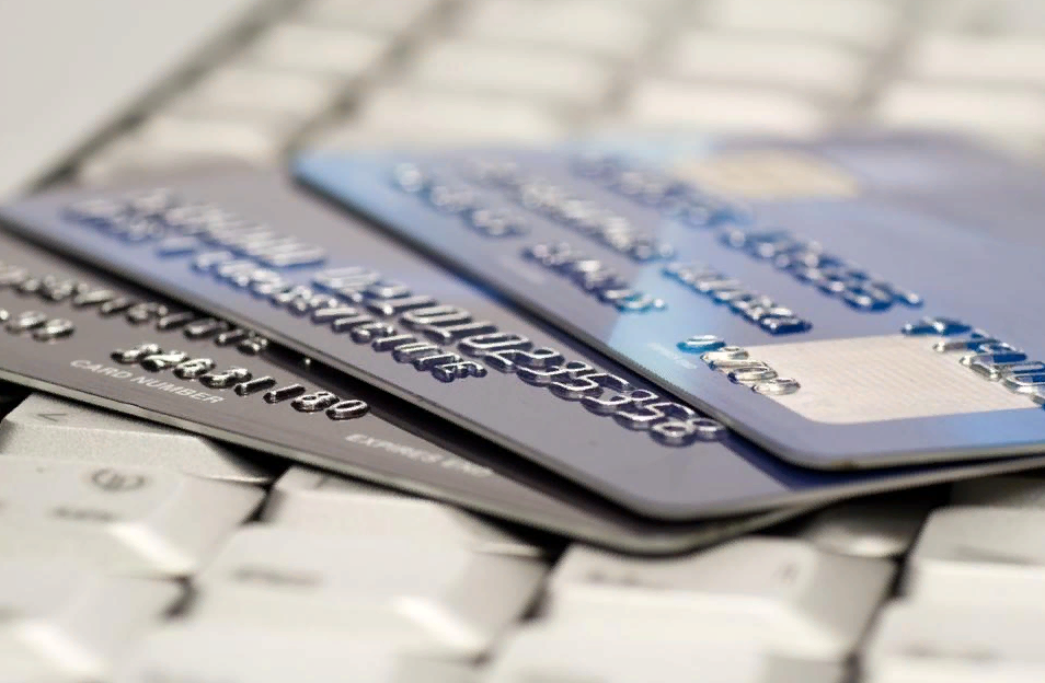 Как активировать банковскую карту?