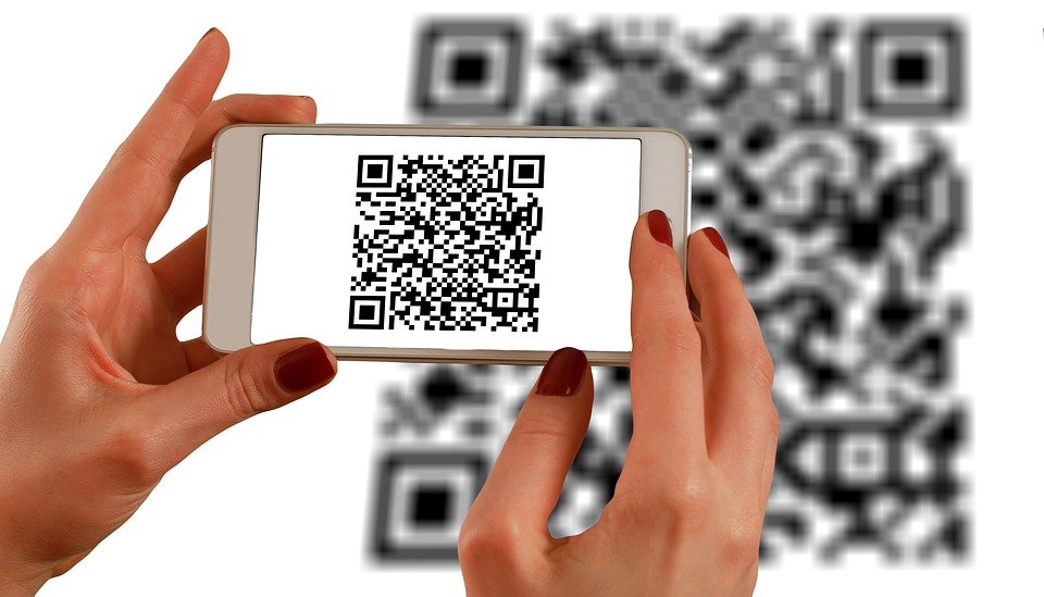 Сбербанк создаст сервис по оплате товаров через QR-код