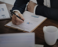 МКБ начинает выдачу потребительских кредитов для госслужащих по ставке от 13,5%