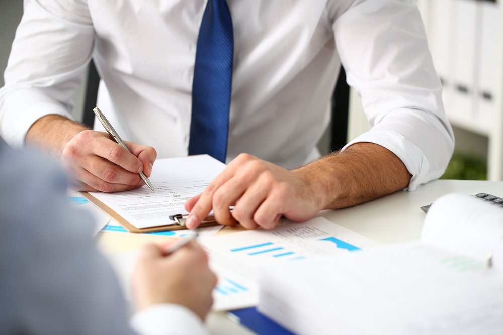 Половина страховщиков нарушает требования Центробанка