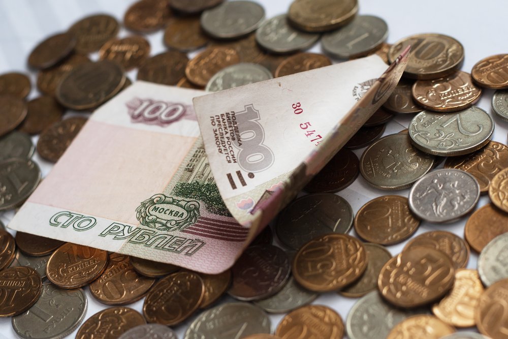 Россияне стали меньше себе позволять в последние полгода