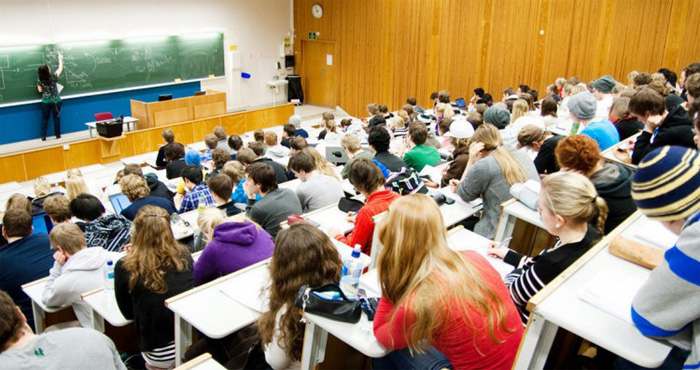 Студентам обещают льготные кредиты на еду и жилье