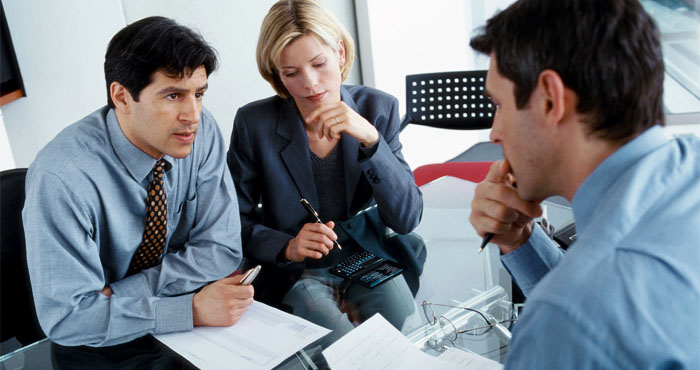 наладить отношения с банком